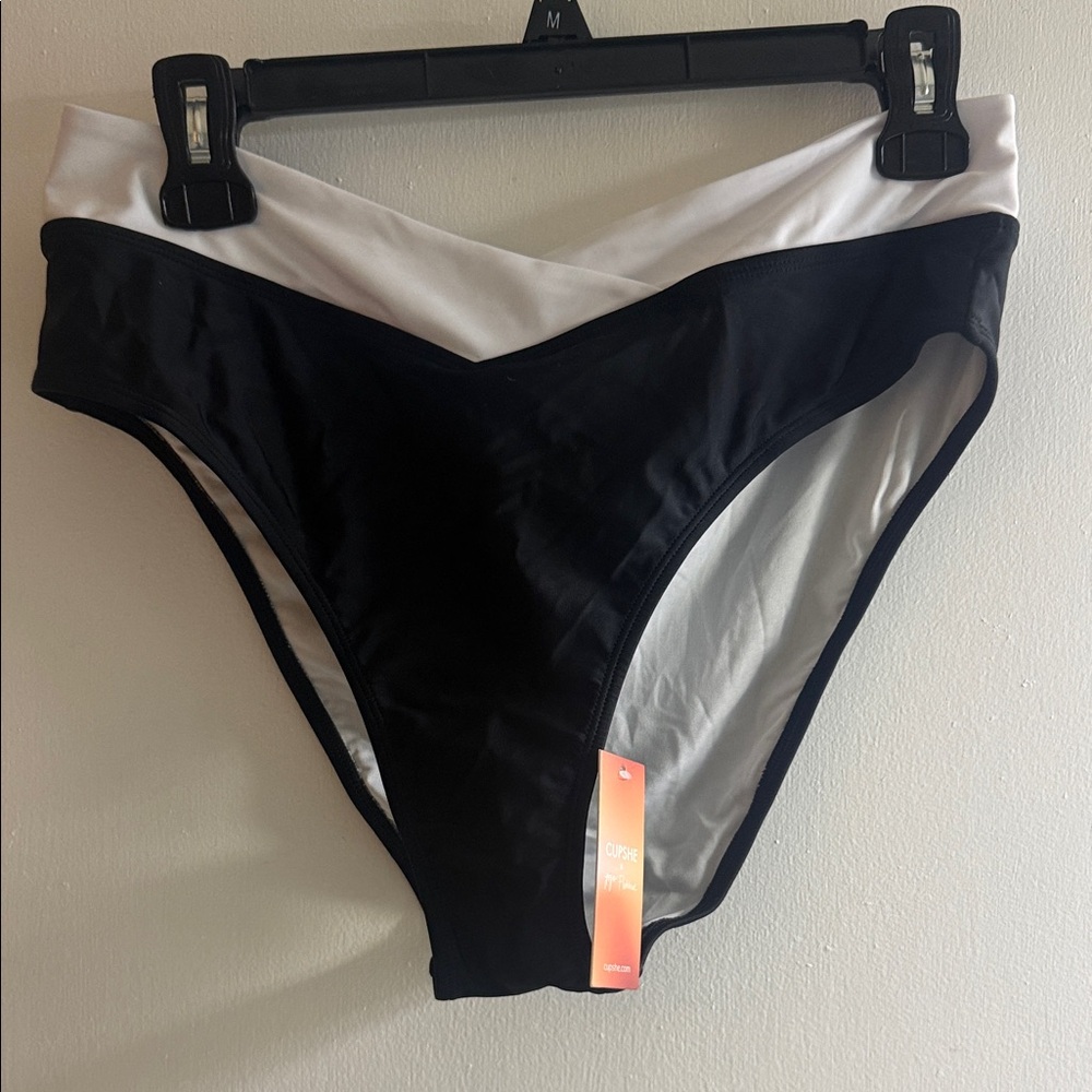 Cupshe Black and White Bikini Bottom